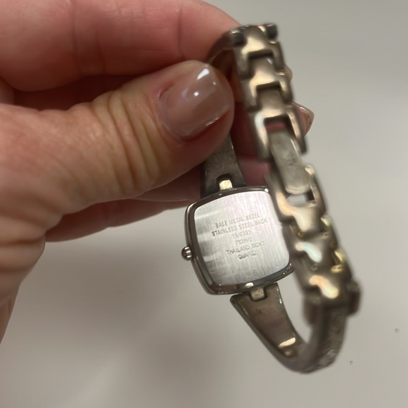 Anne Klein Silver tone Watch with White Dial / preowned - Picture 5 of 5